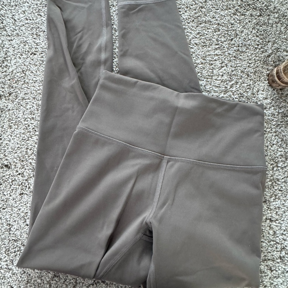 Lululemon Wunder Train Leggings 25”